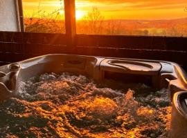 WW Luxury Cottage, hotel in Müschenbach