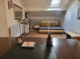 Grande chambre - 2em étage tout équipé - 50-50 chance d'être seul à l étage