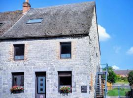 House with Garden in Chimay, 80 m², Family Friendly, hôtel à Chimay