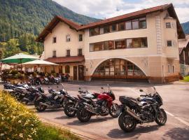 Gasthof Rieder Stubn Hotel#Restaurant#Pinseria Lifestyle & Tradition, hotel u gradu 'Ried im Oberinntal'