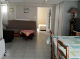 Appartement confortable à Dangé-Saint-Romain avec terrasse