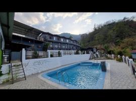 Paradise Vista Resort, отель в городе Shivpuri