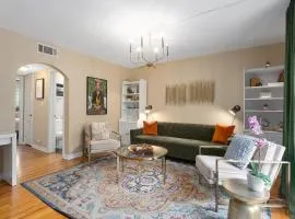 Plaza Condo With Queen Bed 3