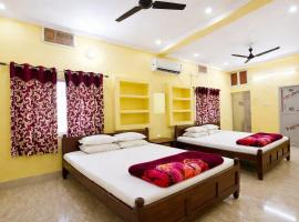 Kaveri Palace - 5min walking distence from Baidnathdham Tample, отель в городе Деогарх