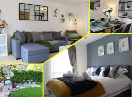 3BR Entire House, Garden, BBQ, Free Parking, 2 Bathrooms, Sleeps 7