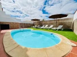 VillaCocoChalet, Private Pool, Beaches & NightLife