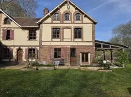 Grande maison lumineuse, calme