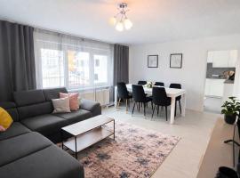 Moderne 3-Zimmer-Wohnung in unmittelbarer Nähe zur Plus City, hotelli kohteessa Linz