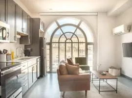 Deer District Studio Apt - One Block from Fiserv and Baird