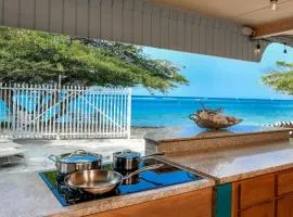 NEW Listing Beachfront Suite and Spacious Patio