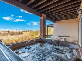 Hidden Hill Casita in Dewey with Private Hot Tub