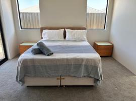 Madora Bay Hideaway for Relaxed Beachside Living, hotel u gradu Singleton