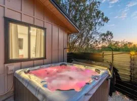 Sedona Red Rock Retreat with Hot Tub and Views