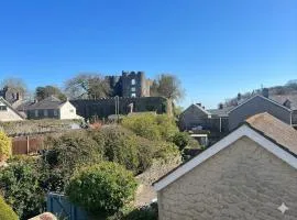 Wogan Mews - Dog friendly cottage near the sea with parking