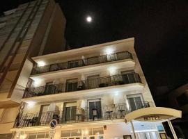 Hotel Alaska, ξενοδοχείο σε Lo Pagan