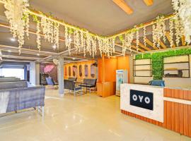 Hotel O Dwarka Hotel And Restaurant, hotel a Dīp