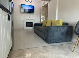 Fancy Bonjour - modern apartment