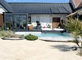 Izba so záhradnou plážou