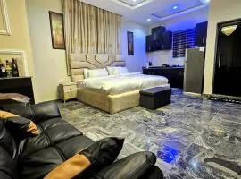 Skye Palace Apartment - Ambassador Suite