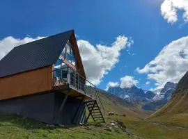Cottage Hillside in Juta