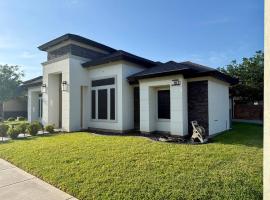 Modern coziness at its best!, Hotel in Lopezville