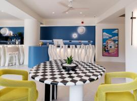 Noera, Hotel in Skiathos-Stadt