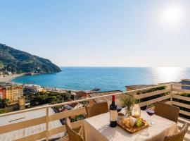 Vintage Ocean View with Fast WI-FI and Elevator to Town, ξενοδοχείο στο Λεβάντο
