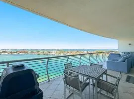 Bella Luna 902- 3bed3bath- Luxury At Your Fingertips- Amazing View of Ole River