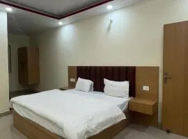 HOTEL M-N-O-H-R PALACE NEAR RAMMANDIR Ayodhya