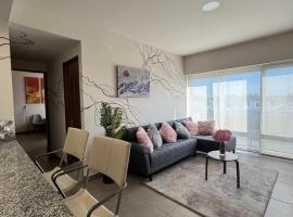 Beautiful 2-bedroom apartment east of León, hotel em El Nido