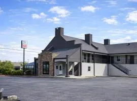 Quarters Inn & Suites