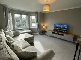 Modern 2-bed flat - Free Parking - Near Edinburgh