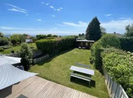 Hot Tub & Cinema Cabin - Family Home Torquay
