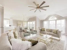 Top-Rated Pet-Friendly Stay in a Gated Community