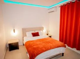 Over The Hill Residence - Your Tranquil Oasis