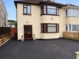 Jasslyn Llandudno with Private Car Park