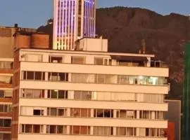 Hotel Cristals Centro Bogota Estacion las Nieves Calle 18 numero 10 65