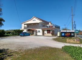 logis hôtel restaurant la borie, hotell i Saint-Geniès