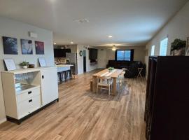 Peaceful Retreat Outside the City 3BED 2BATH, hotel a Saint Hedwig
