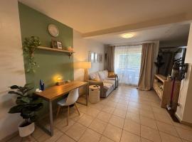 Hinahei - Grand F1 with parking 5 min from Papeete، فندق في بابيت