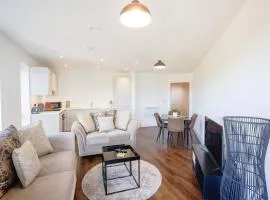 2 bed Modern apartment close to Bicester Village