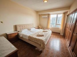 3 Bedroom Apartment with Balcony, Lift and AC in Every Room, 114 m2, hotel en Nules