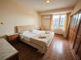 3 Bedroom Apartment with Balcony, Lift and AC in Every Room, 114 m2