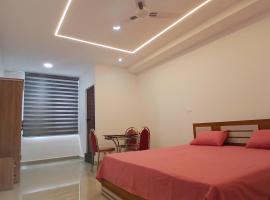 Ennckappallil complex Appartments, hotel u gradu Rānī