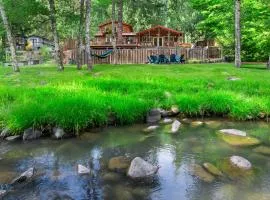 Howard's Hideaway Riverfront Pet Friendly Cabin