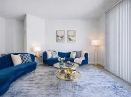 Venice Marina Pool and Spa Luxury Condo