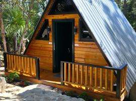 Cumbre Verde Alpine Villa, Hotel in Monción