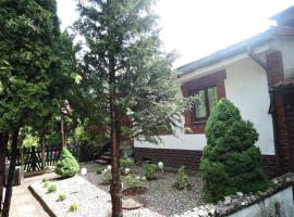 House in Nowogard by Lake Nowogardzkie – hotel w mieście Wyszomierz