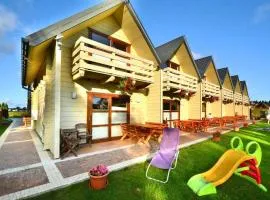 Comfortable wooden holiday homes near the beach
