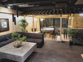 MATSUMOTO CASTLE hostel, hotel Macumotóban